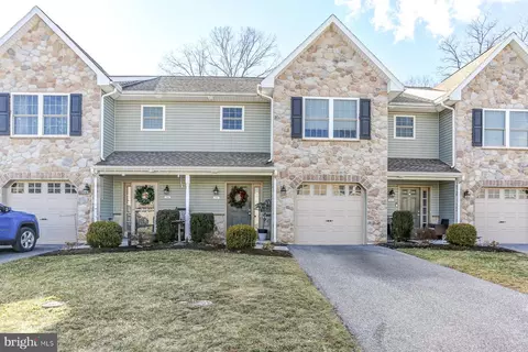 341 Melbourne Ln, Mechanicsburg, PA 17055
