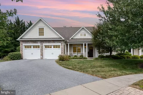 2121 Arbor Ct, Mechanicsburg, PA 17055