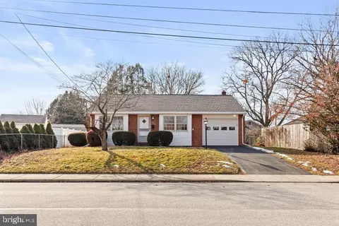 102 Charles St, Carlisle, PA 17013
