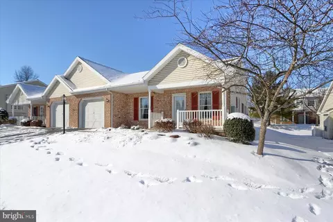 21 Blue Mountain Vis, Mechanicsburg, PA 17050