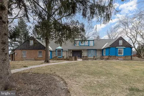 303 W Maplewood Ave, Mechanicsburg, PA 17055