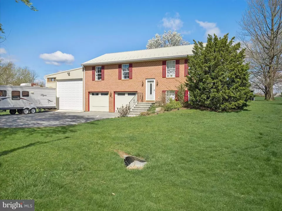  585 Walnut Bottom Rd, Shippensburg, PA 17257 photo 2