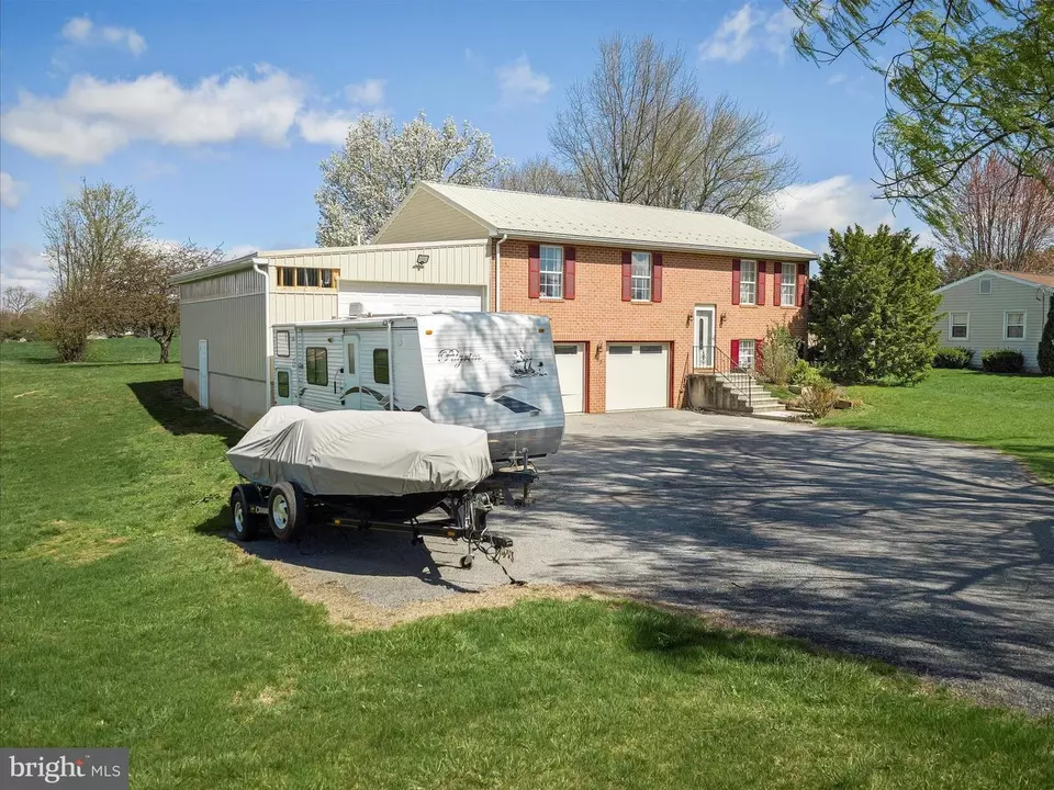 585 Walnut Bottom Rd, Shippensburg, PA 17257 photo 3