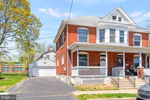305 11th St, New Cumberland, PA 17070