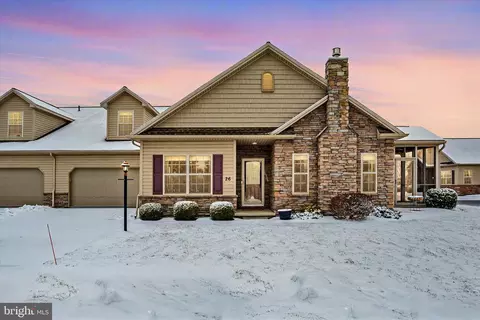26 Kerry Ct, Mechanicsburg, PA 17050