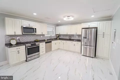 4712 Delbrook Rd, Mechanicsburg, PA 17050