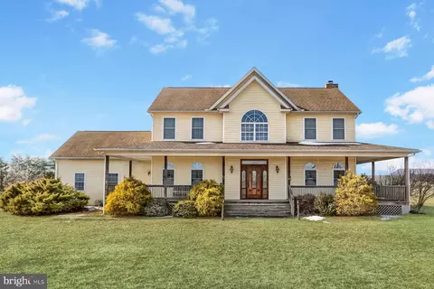 1402 Longs Gap Rd, Carlisle, PA 17013