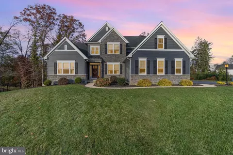 11 Highland Terrace Ct, Boiling Springs, PA 17007