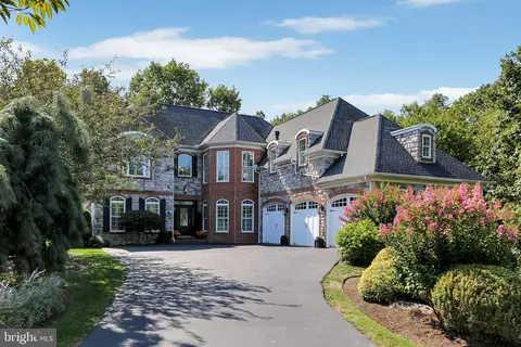 1775 Eliza Way, Mechanicsburg, PA 17050