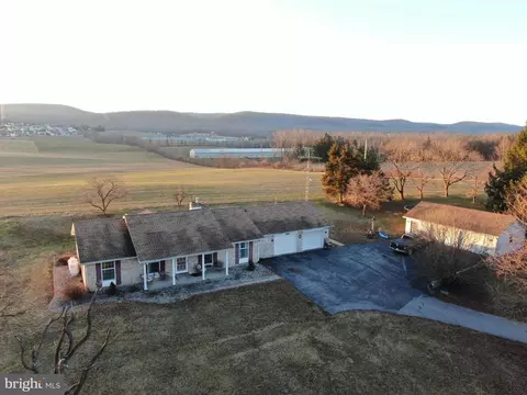 928 Baltimore Rd, Shippensburg, PA 17257