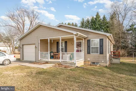 1015 Harriet St, Carlisle, PA 17013