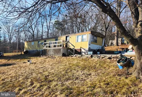 8 Topview Dr, Carlisle, PA 17015