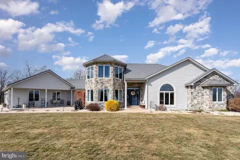 525 Mount Rock Rd, Newville, PA 17241