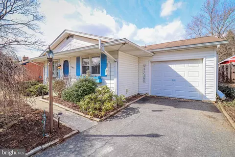 304 W Maplewood Ave, Mechanicsburg, PA 17055