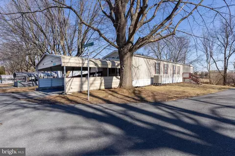 104 Shippensburg Mobile Est, Shippensburg, PA 17257