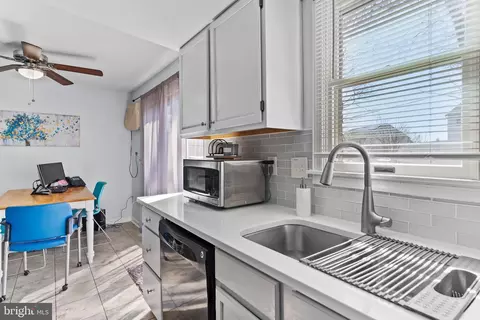 Kitchen - 627 Gates Ln, Enola, PA 17025 photo 1 of 3