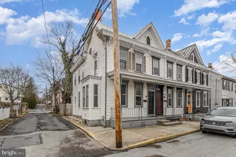 230 S Pitt St, Carlisle, PA 17013
