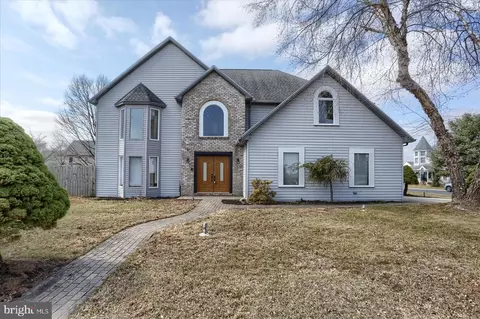 1021 Kent Dr, Mechanicsburg, PA 17050