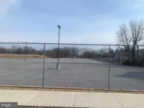 273-275 N Queen St, Shippensburg, PA 17257