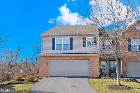 1236 Cross Creek Dr, Mechanicsburg, PA 17050