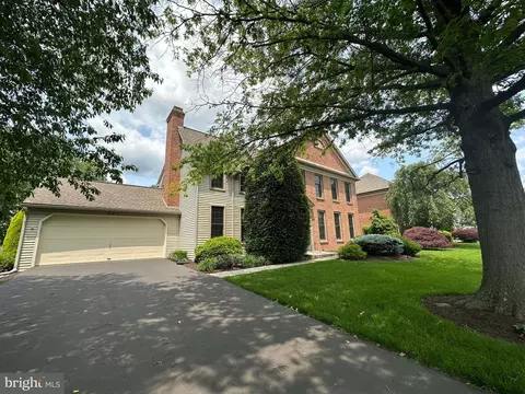 203 Saint James Ct, Mechanicsburg, PA 17050