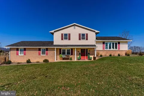 57 Bears School Ln, Carlisle, PA 17015