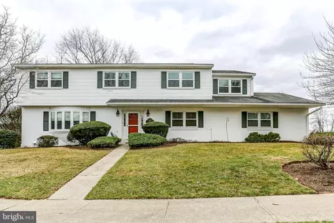 148 Cricket Ln, Camp Hill, PA 17011