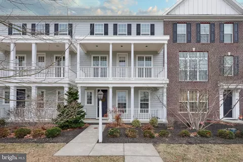 47 Porter Aly, Mechanicsburg, PA 17050