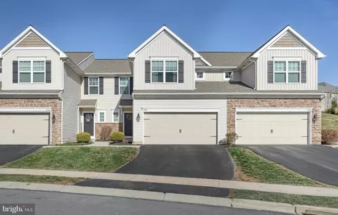 1724 Haralson Dr, Mechanicsburg, PA 17055