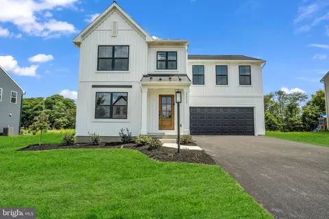 2257 S Autumn Chase Dr, Mechanicsburg, PA 17055