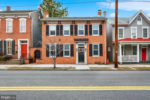220 S Market St, Mechanicsburg, PA 17055