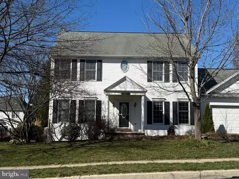 2191 Bradford Dr, Mechanicsburg, PA 17055