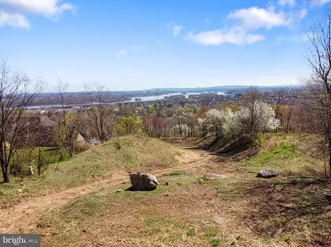 542 Halyard Way, Enola, PA 17025