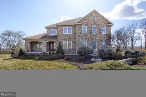 16 Ridge Dr, Carlisle, PA 17015