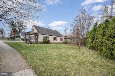 505 S 20th St, Camp Hill, PA 17011