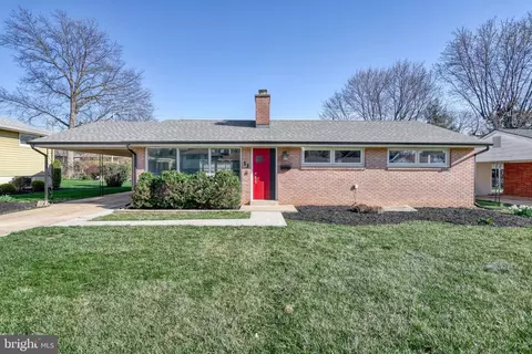 13 Cornell Dr, Camp Hill, PA 17011