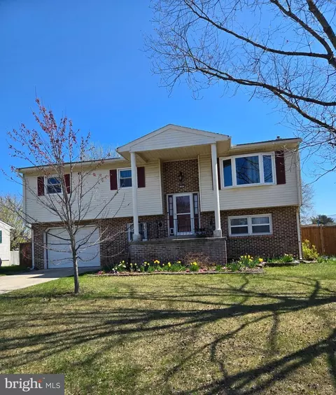 1885 Rachel Dr, Carlisle, PA 17013