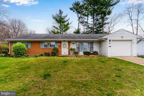 3 Round Hill Rd, Camp Hill, PA 17011