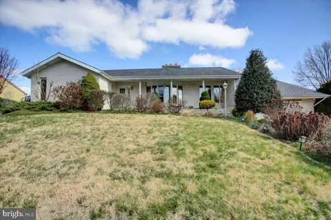 431 Croghan Dr, Carlisle, PA 17013