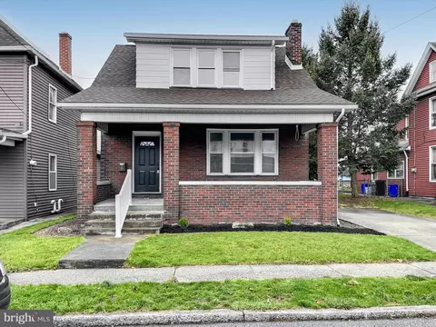 6 E Beale Ave, Enola, PA 17025