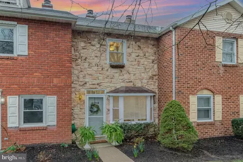 1109 Nanroc Dr, Mechanicsburg, PA 17055