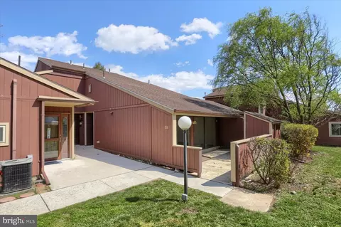 852 Louise Ct, Enola, PA 17025