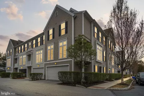 3025 A Meridian Cmns, Mechanicsburg, PA 17055