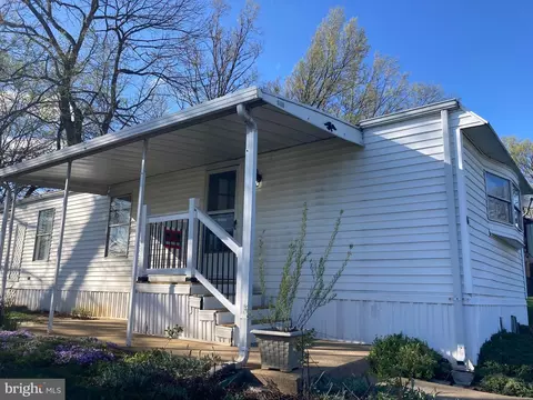 20 Garden Pkwy, Carlisle, PA 17013