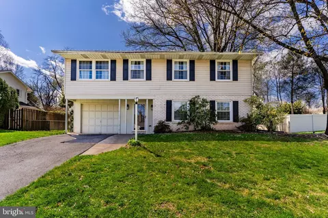 249 Indian Creek Dr, Mechanicsburg, PA 17050