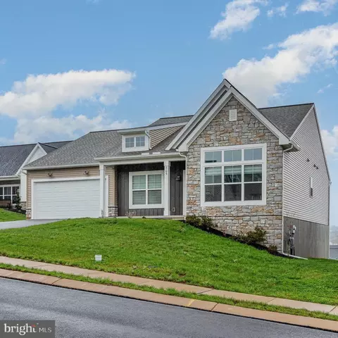 705 Summers Ct, Mechanicsburg, PA 17055