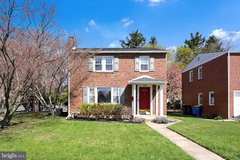 2930 Chestnut St, Camp Hill, PA 17011