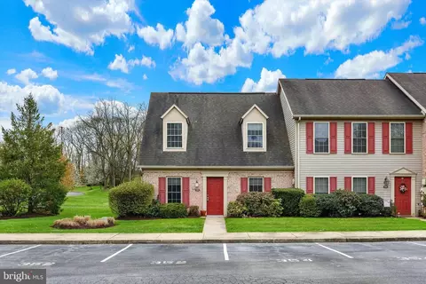 352 Stonehedge Ln, Mechanicsburg, PA 17055