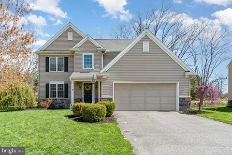 8 Sugar Maple Way, Mechanicsburg, PA 17050