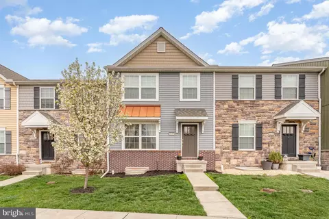 4235 Wild Orchid Ln, Enola, PA 17025